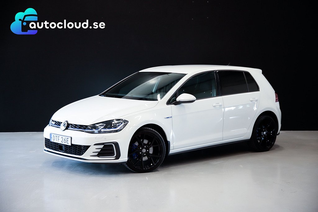 Volkswagen Golf GTE 1.4 TSI Cockpit Carplay Garanti Värmare