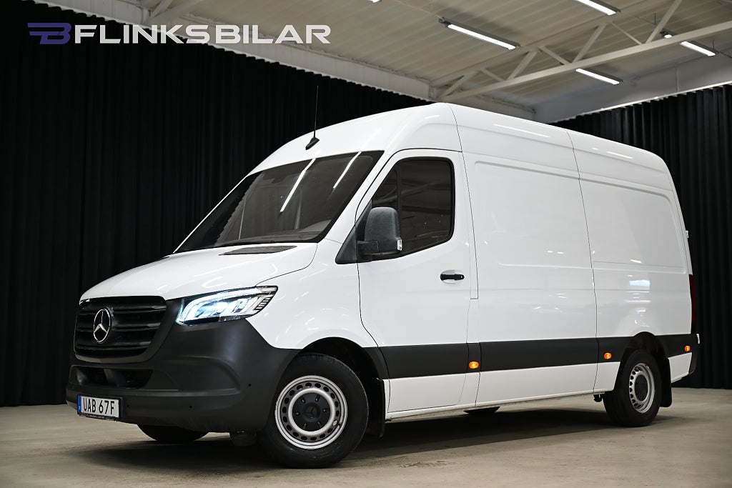 Mercedes-Benz Sprinter 319 190HK Automat|LED|Drag|Värmare