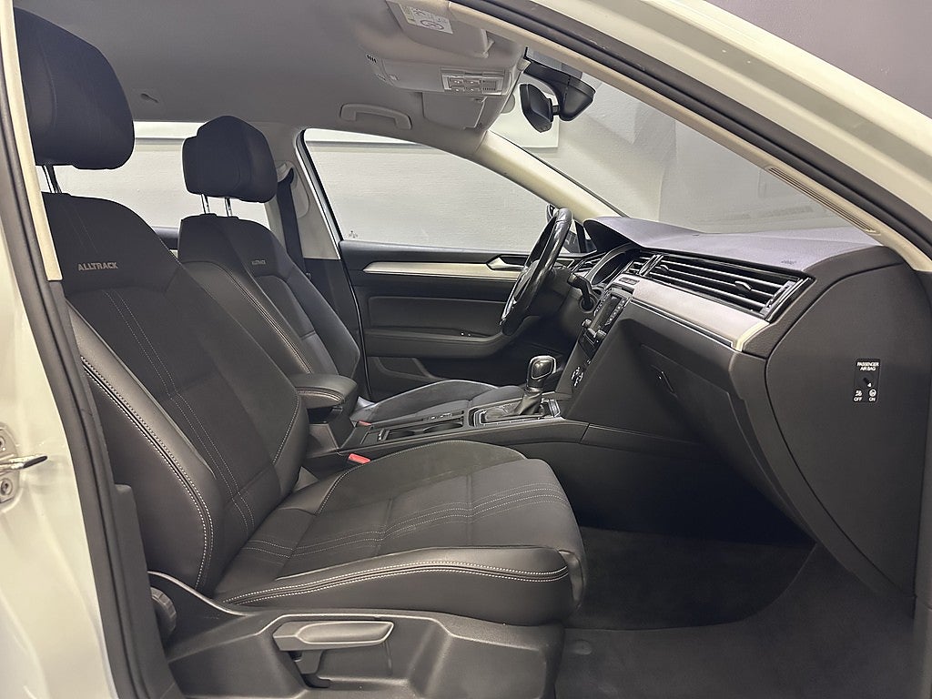 Volkswagen Passat Alltrack 2.0 TDI SCR 4Motion Alltrack Backkamera Drag Nykamrem