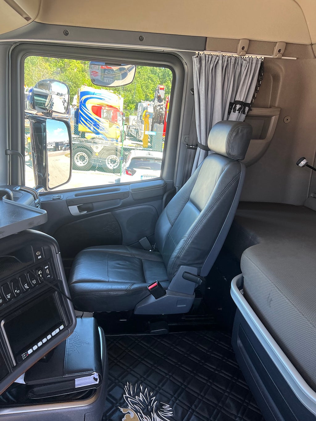 Scania R490 8x4*4 Tridem Kranväxlare, Palfinger 27002 Kran