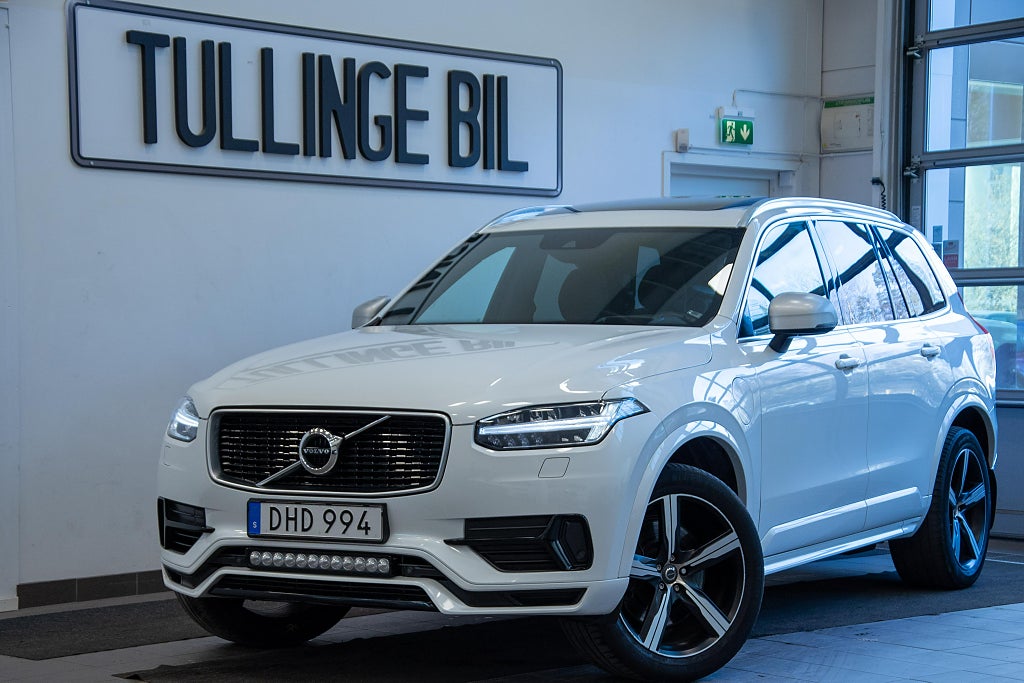 Volvo XC90 T8 AWD R-Design 7-Sits Pano H/K HuD Orrefors Drag 20"
