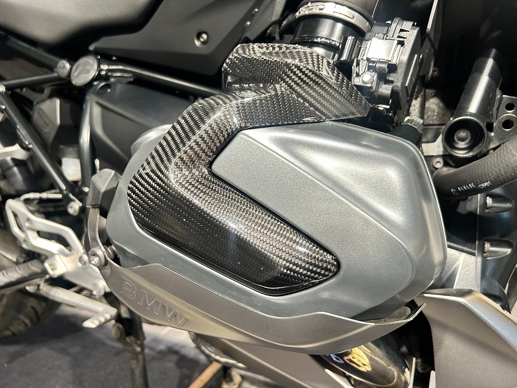 BMW R1250R Opt719/Akra/Kolfiber/Väskor/Hugger