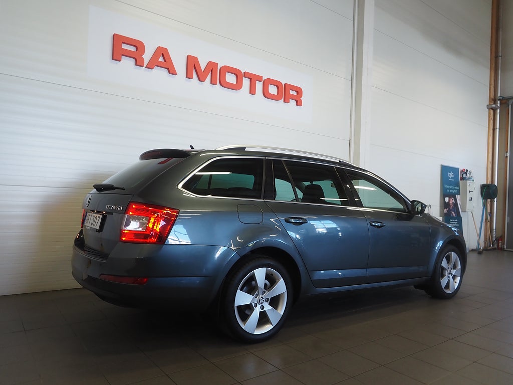 Skoda Octavia Kombi 1.4 TSI 150hk Style Premium Drag P-Värm Nav B-Kam 2017
