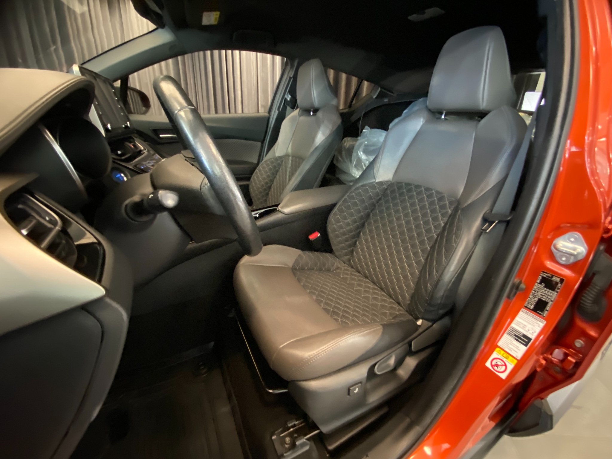 Toyota C-HR Hybrid CVT Launch Edition 2020, bild 6/10