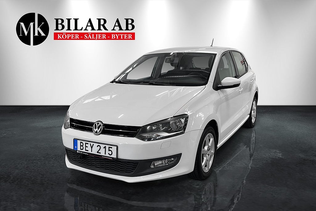 Volkswagen Polo 1.4 5-dörr / Nyservad / Låga mil / RäntaKampanj 3.45%