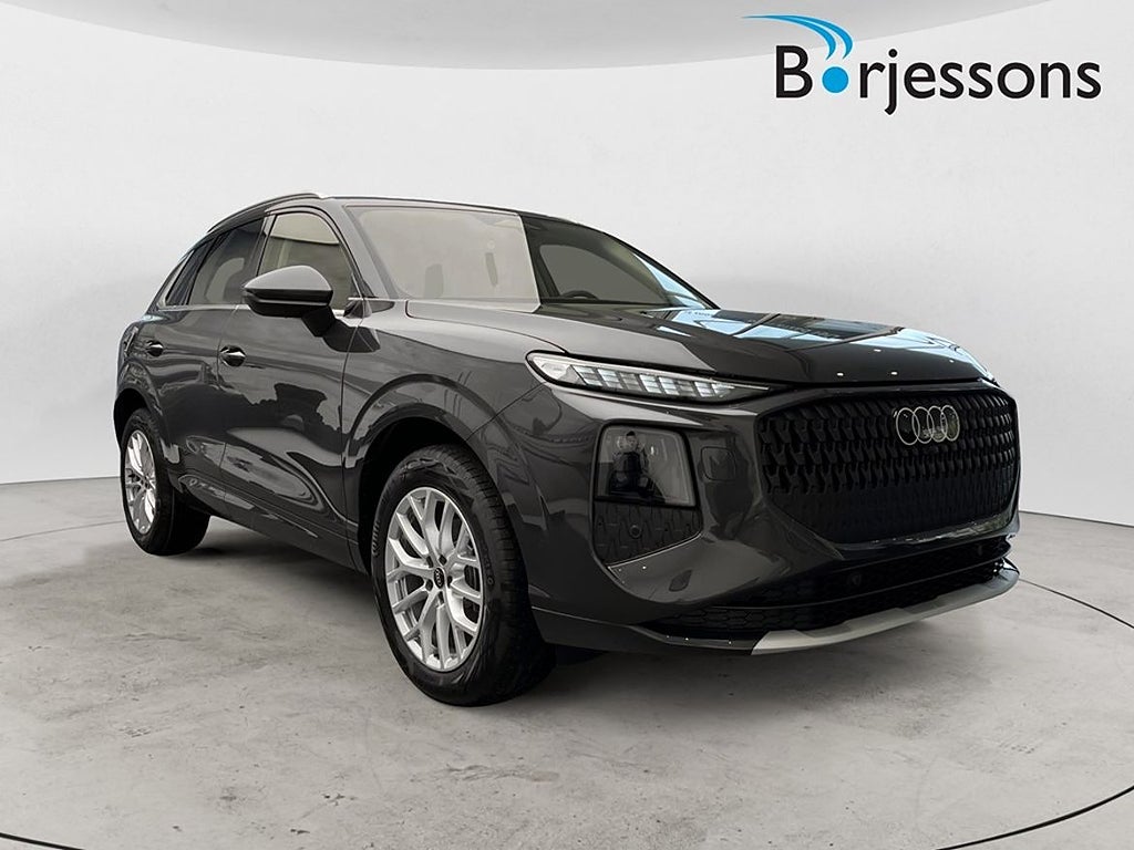 Audi Q3 SUV TFSI 150hk S-TRONIC Proline Drag&Värmare *Lagerbil*