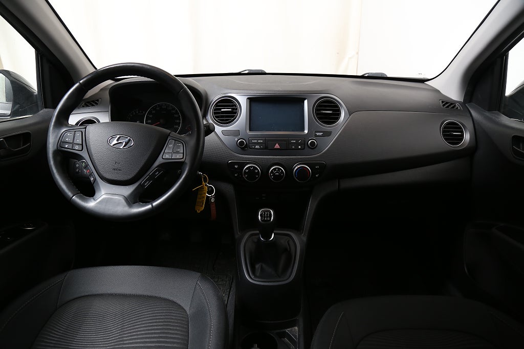 Hyundai i10 1,0 blue 67hk Trend CarPlay P-sensorer 2019