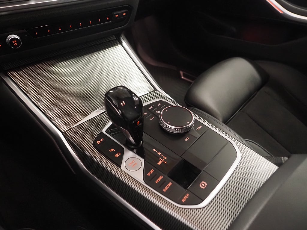 BMW 330e xDrive 292hk Touring  M-Sport |Drag|Navi|Kamera| 2021