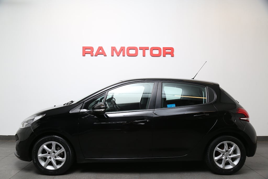 Peugeot 208 1,2 PureTech 82hk Active 5-dörrar Motorv Dragkrok 2017