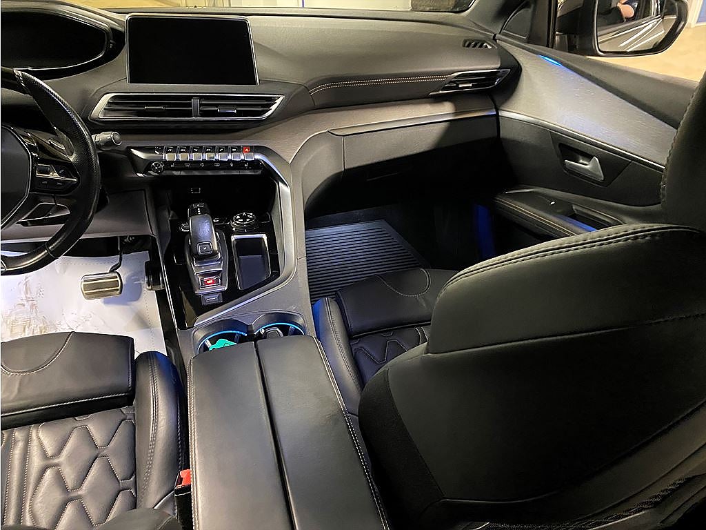 Bild på Peugeot 3008 GT 2.0 BHDi 180hk Aut - PANORAMA, SKINN