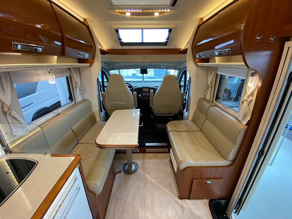 Rapido 7096 F /ALDE/AC bodel/Solcell/Automat 150hk/F2F - Rapido