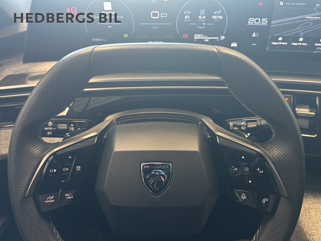Peugeot 3008 Hybrid 1.2 PureTech 146HK thumbnail