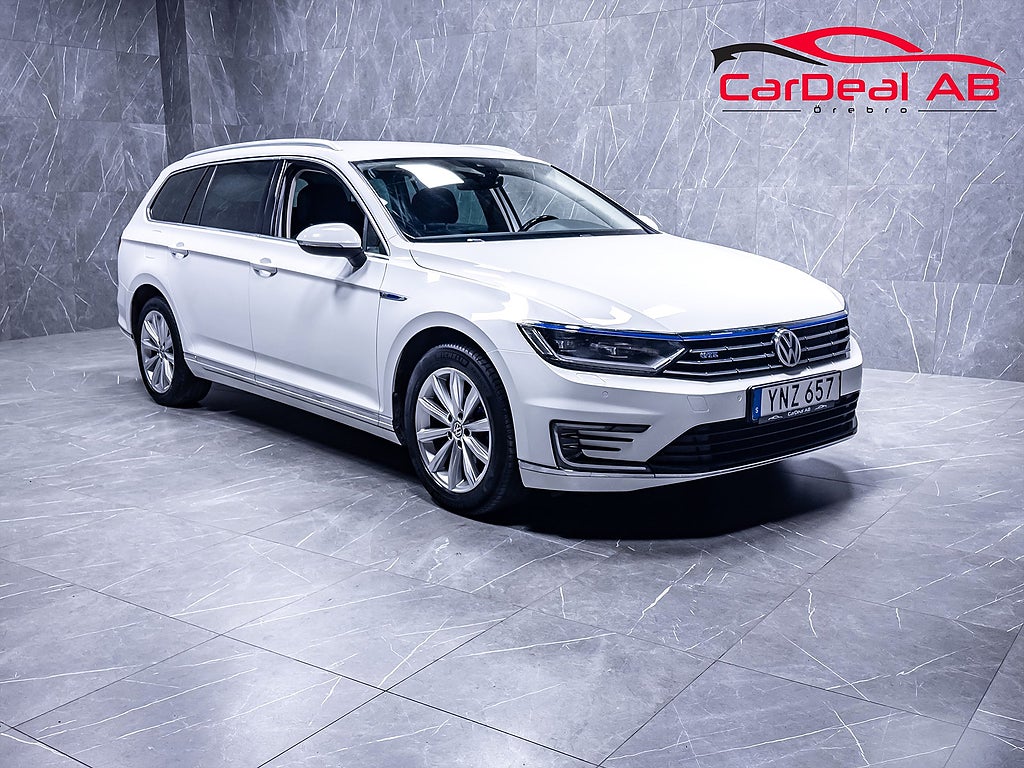 Volkswagen Passat 1.4 TSI GTE M-Värmare Kamera CarPlay Drag Döda vinkel