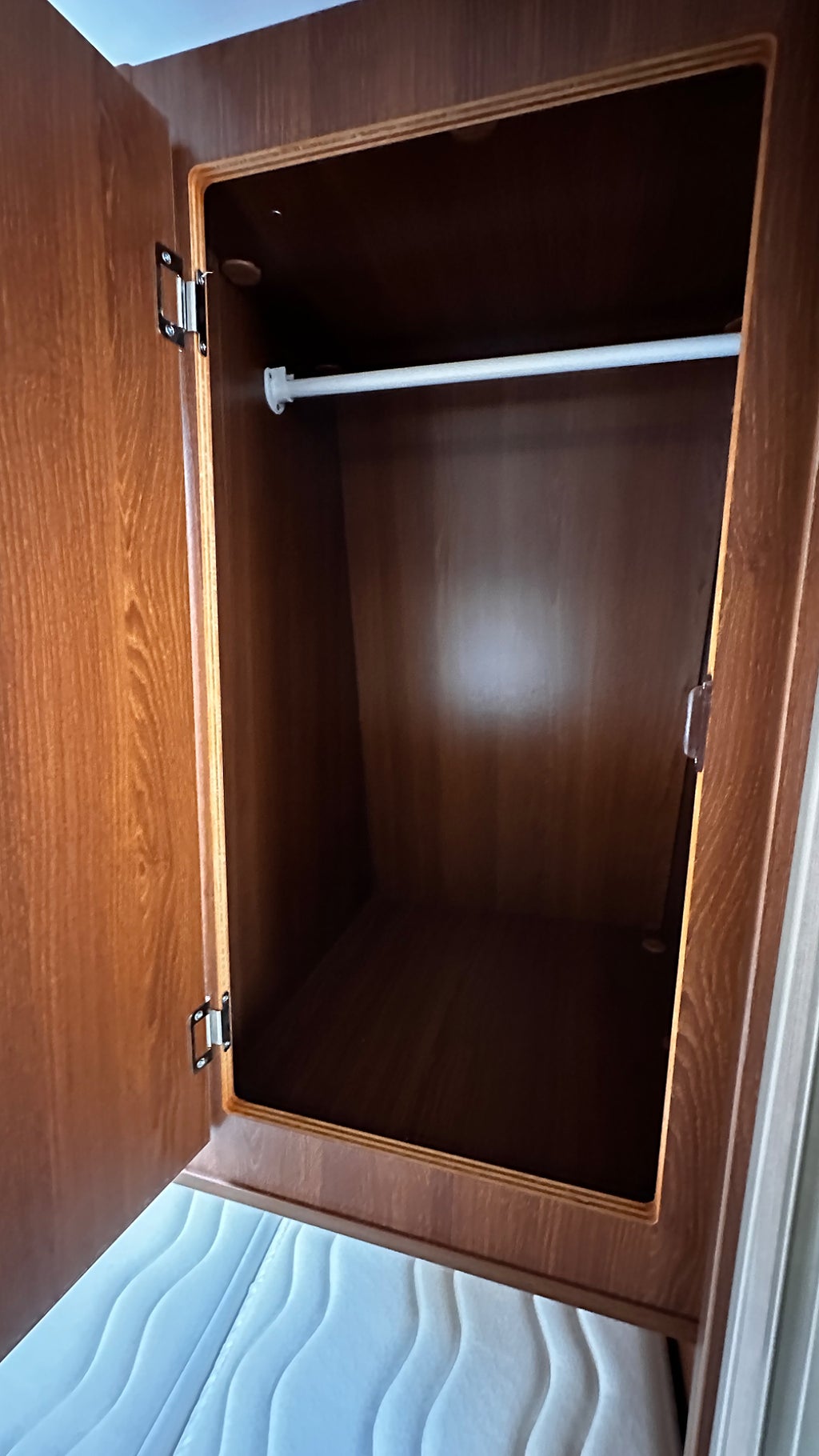 Rapido V68 1 Ägare, Långbädd, Dragkrok thumbnail