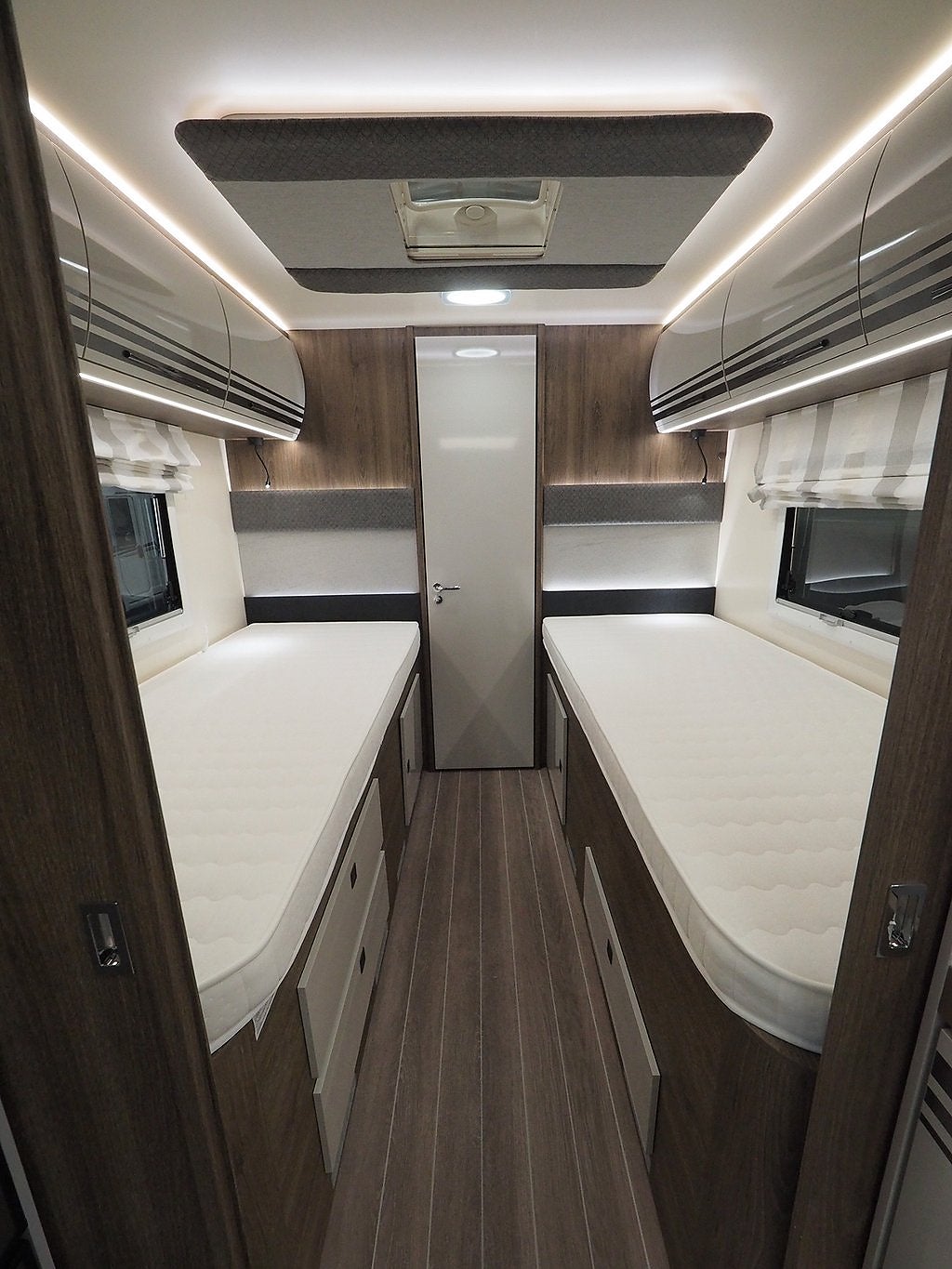 Ci MAGIS 82 XT , ALDE , Automat 8G * NOV KAMPANJ* thumbnail