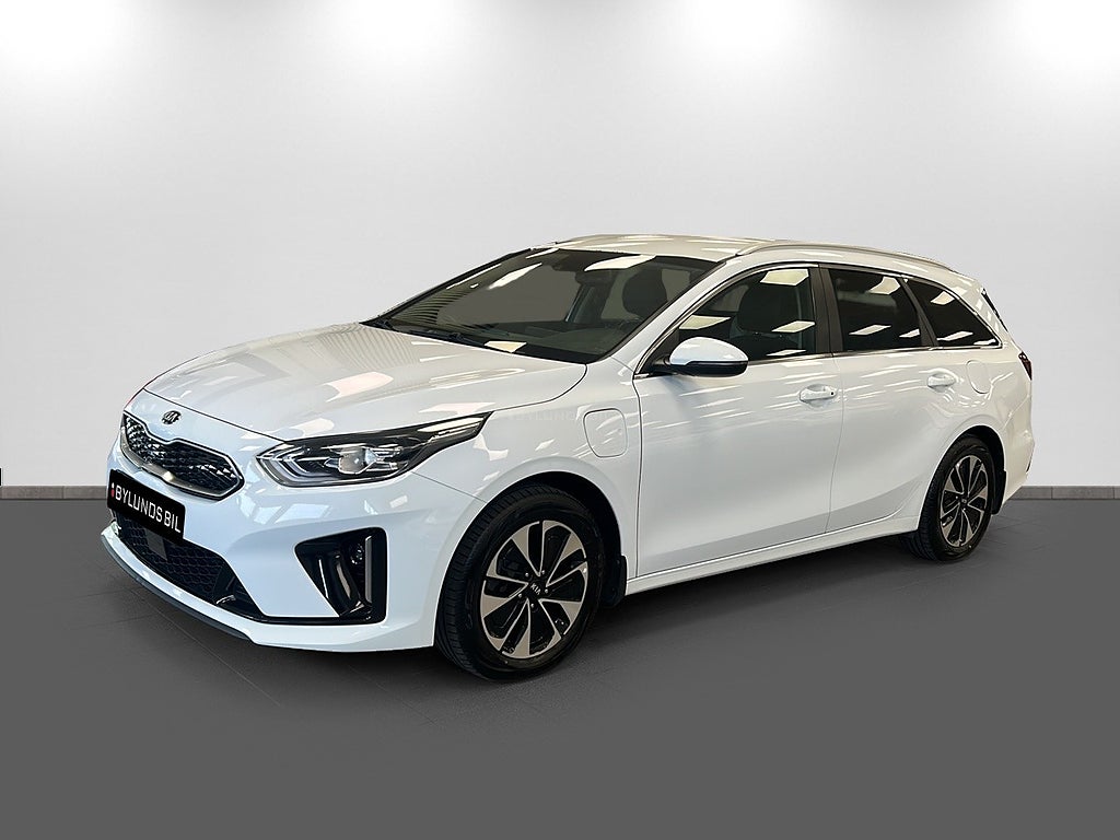 Kia Ceed SW Plug-in Hybrid Advance Plus - Dragkrok & Vinterhjul