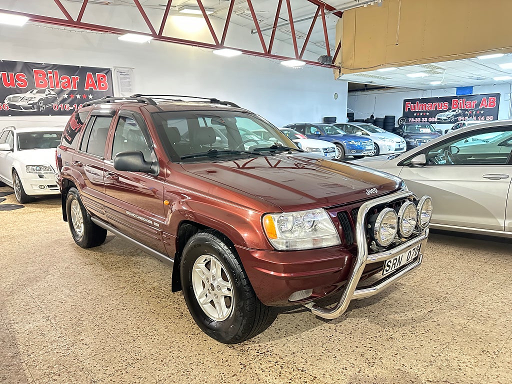 Jeep Grand Cherokee 4.7 V8 4WD Automat Ny Servad Dragkrok  220hk