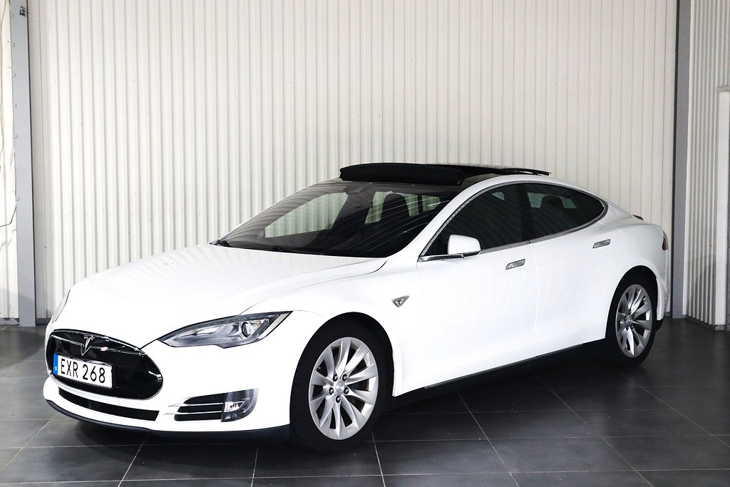 Tesla Model S 85D AWD Panorama MOMS Kamera Svensksåld 423hk