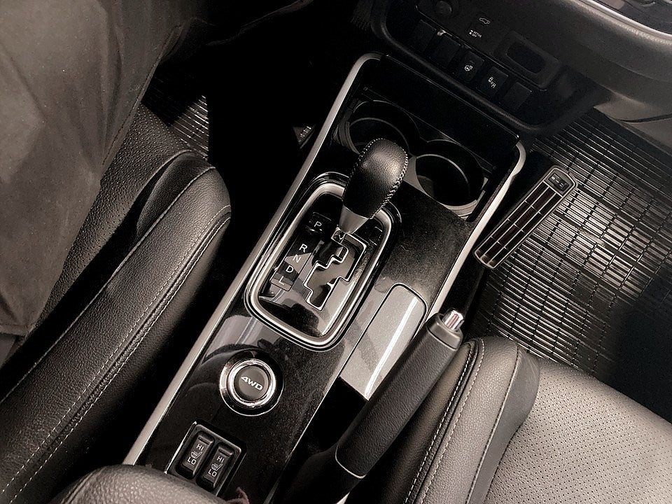 Bild på Mitsubishi Outlander Business 2.0 150hk Aut 4WD - 7-SITS, B-KAMERA