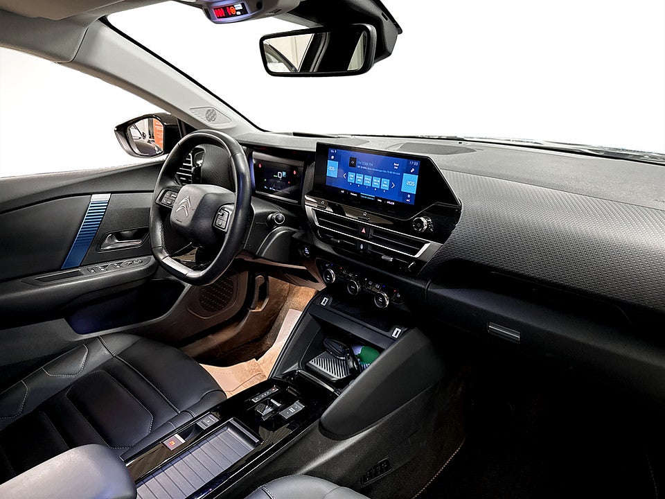 Bild på Citroën e-C4 Shine Exclusive 50kWh 136hk Aut - B-KAMERA,PANO,ELSTOL