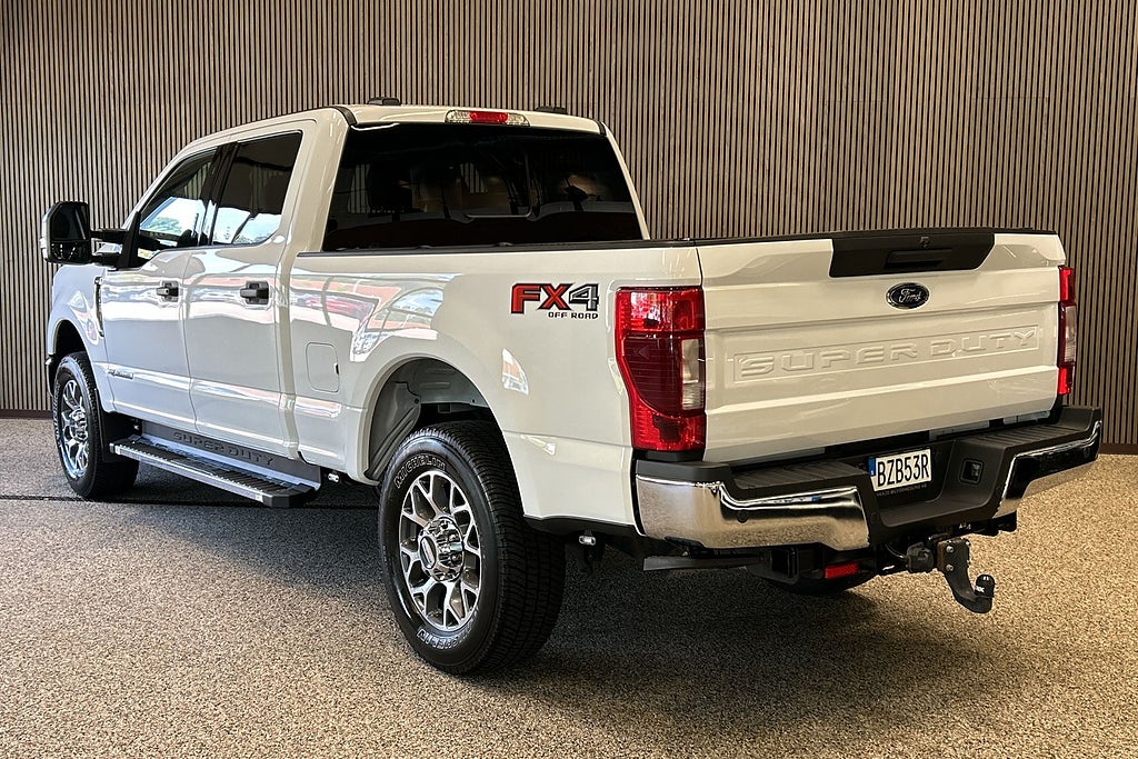 Ford F-250 Crew Cab 6.7 V8 Power Stroke 4x4 Diesel