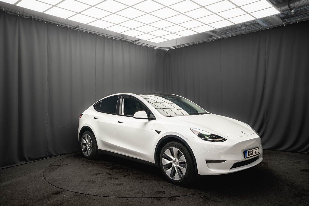 Tesla Model Y Long Range AWD DRAG PANO LÄDER 1-ÄGARE MOMS KAMERA