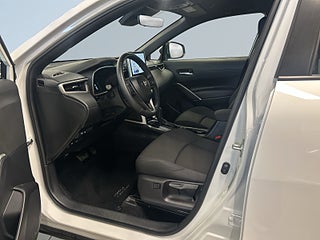 Toyota Corolla Cross Hybrid AWD-i e-CVT Drag/Kamera/M-Värmare/LED/S&V-Däck – bild 7