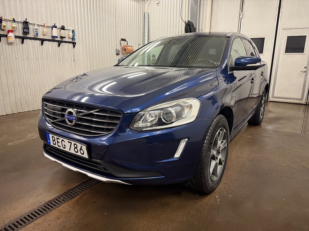 Volvo XC60 D4 AWD AUT -Ocean Race- Panorama *17.300mil*