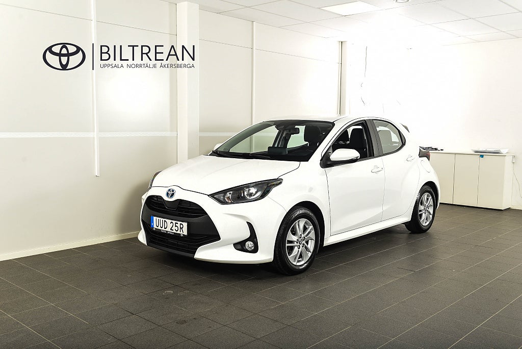 Toyota Yaris 1,5 Elhybrid Active Komfortpaket Dragkrok