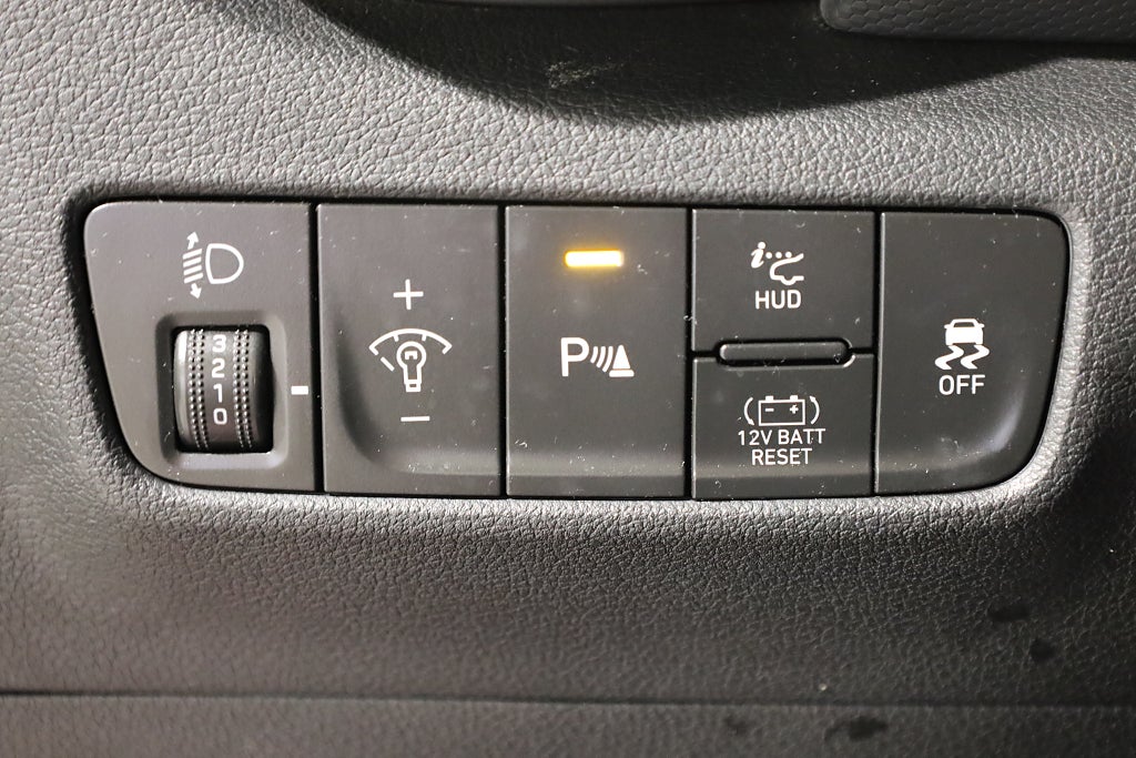 Hyundai Kona Hybrid 1,6 GDI 141hk Advanced Aut Navi Head Up Kamera 2021