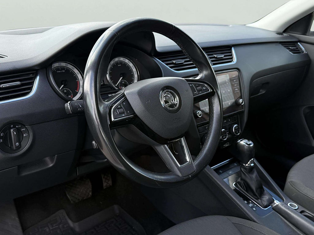 Skoda Octavia Kombi 2.0 TDI SCR 4x4 Style  - miniatyr 12