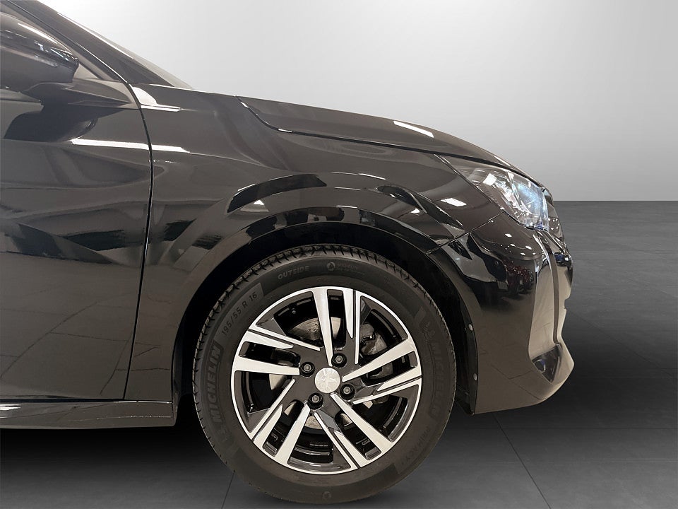 Bild på Peugeot 208 Allure Pack 1.2 PT 100hk B-KAMERA 