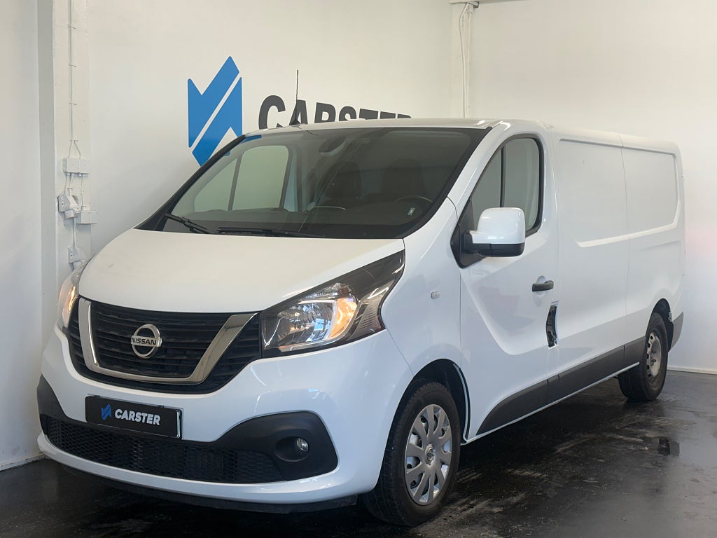 Nissan NV300 Skåpbil 2.9t 2.0 dCi DCT Moms 3-Sits Drag Navi 145hk