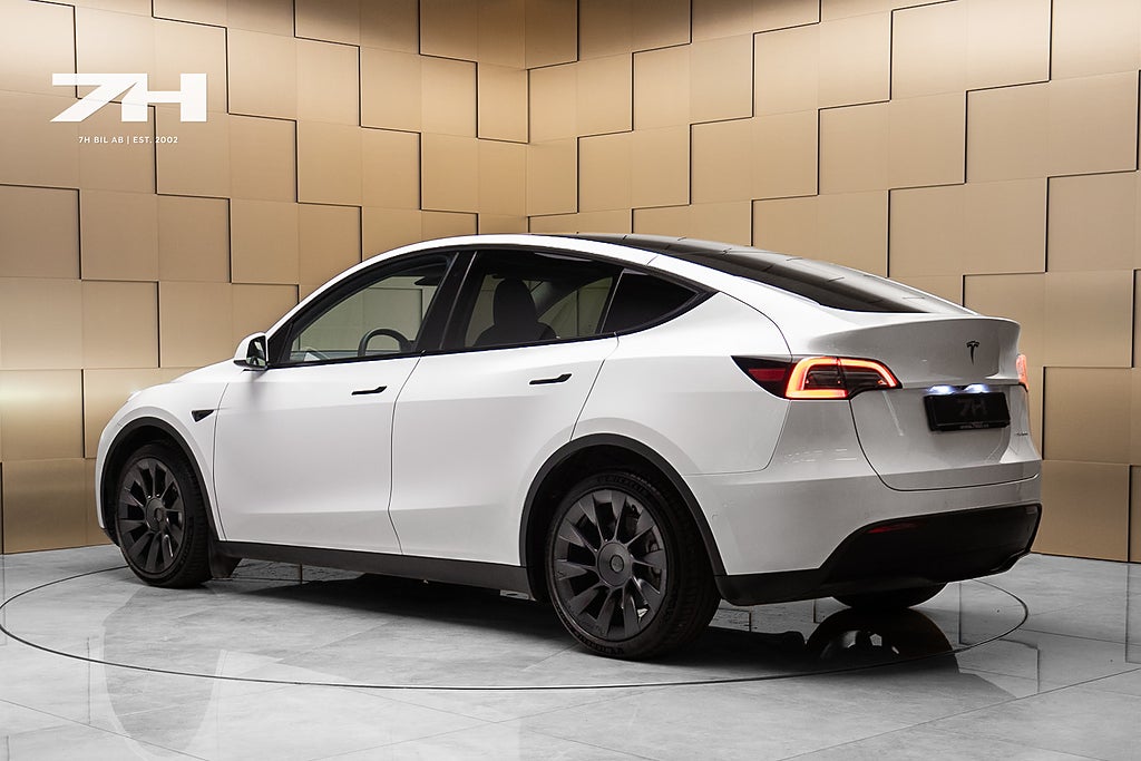 Tesla Model Y Long Range AWD Long Range / Ryzen™ / Pano / Värmepump