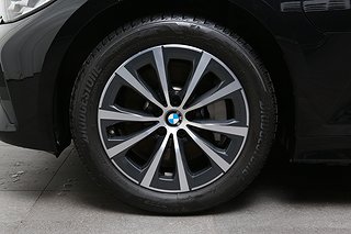 Kombi BMW 330e 8 av 26