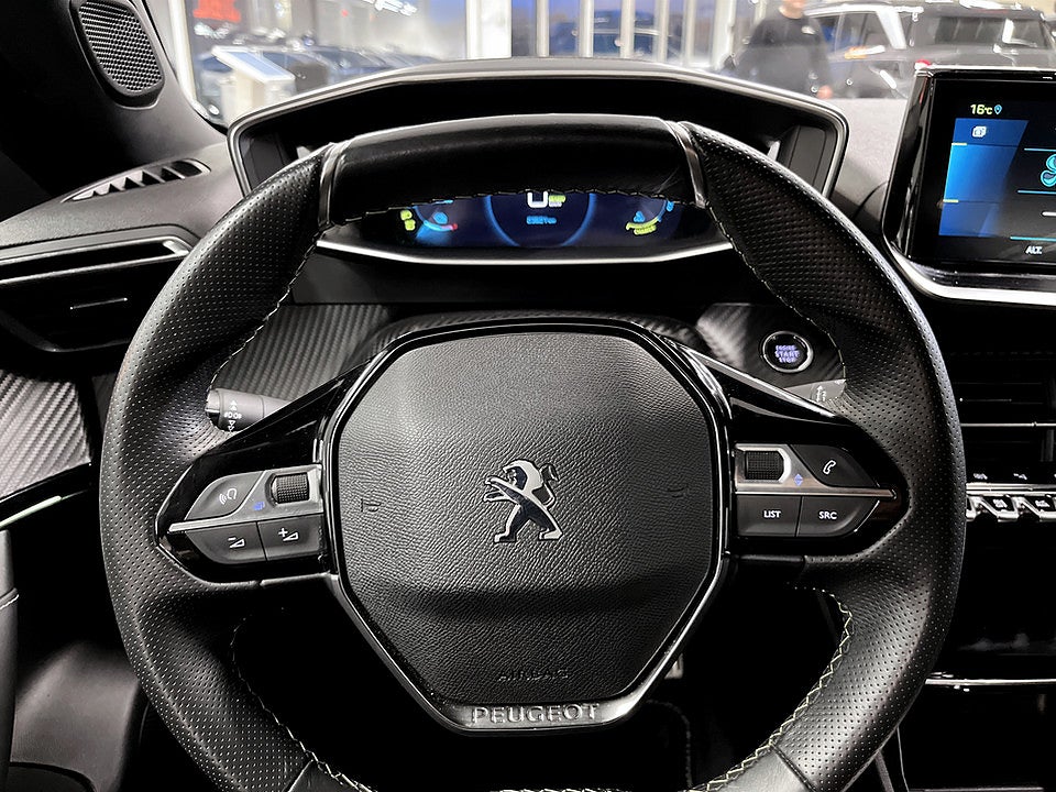 Bild på Peugeot E-2008 GT Pack 50kWh 136hk Aut B-KAMERA CARPLAY