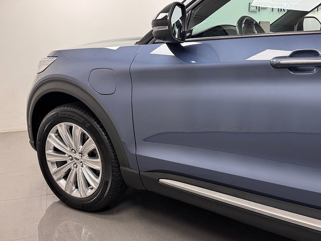 Ford Explorer 2021 - miniatyr 4