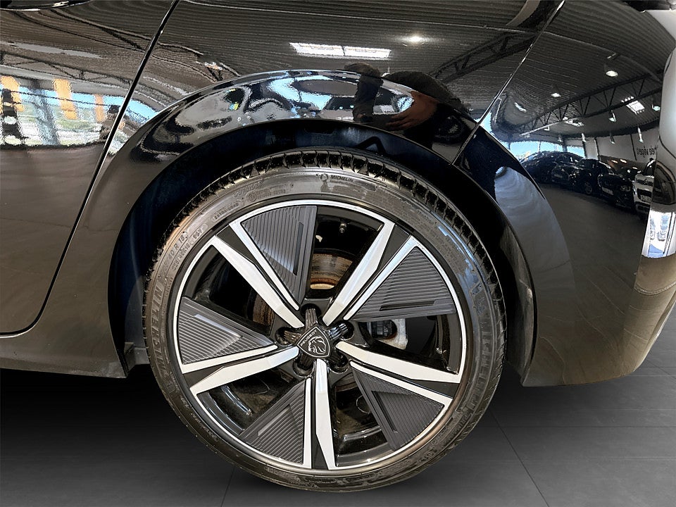 Bild på Peugeot 308 5D GT 1.2 PT 130hk Aut B-KAMERA CARPLAY