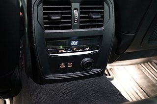 Sedan BMW 330e 15 av 23