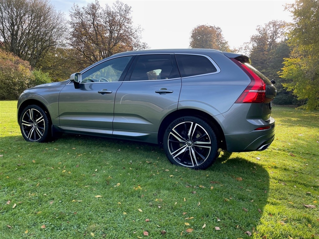 Volvo XC60 D5 AWD, R-Design 2019, bild 2/41