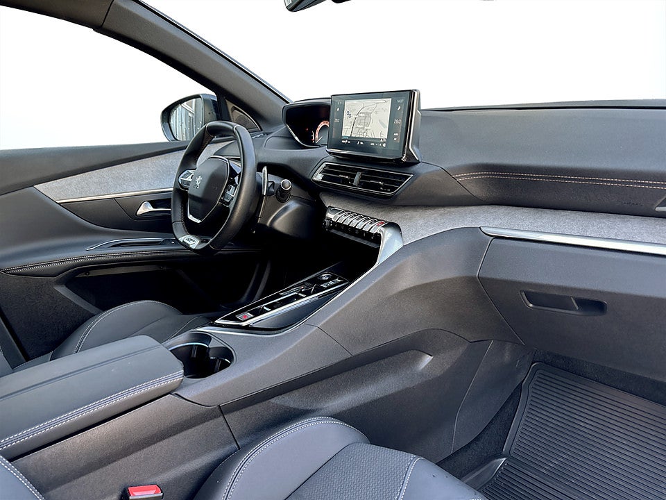 Bild på Peugeot 3008 GT 1.2 PT 130hk Aut B-KAMERA CARPLAY
