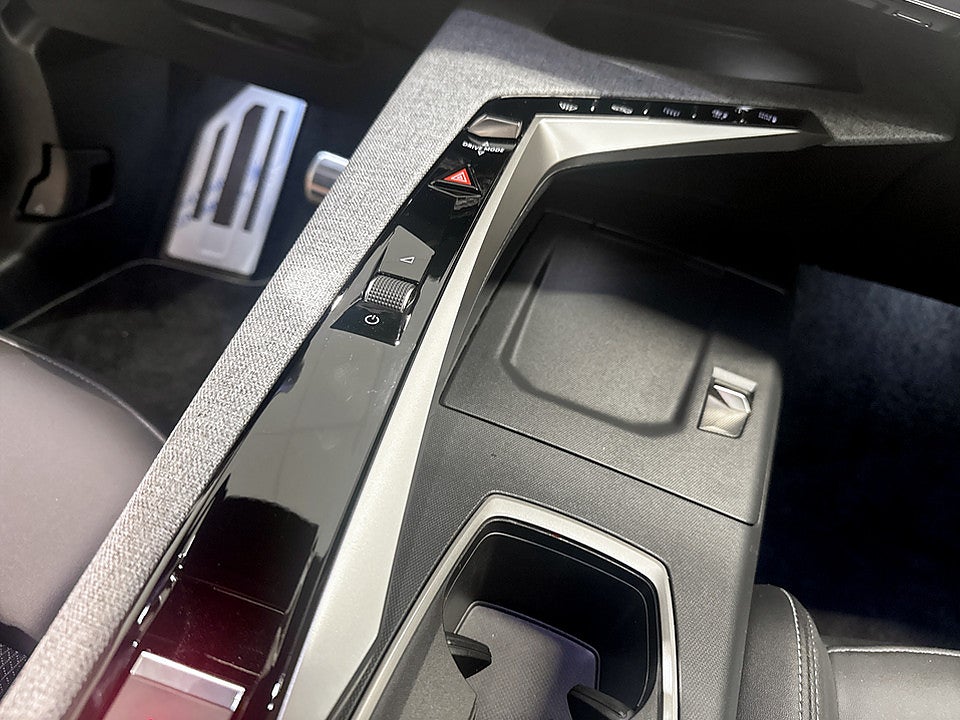 Bild på Peugeot 3008 GT Hybrid 145hk Aut B-KAMERA CARPLAY