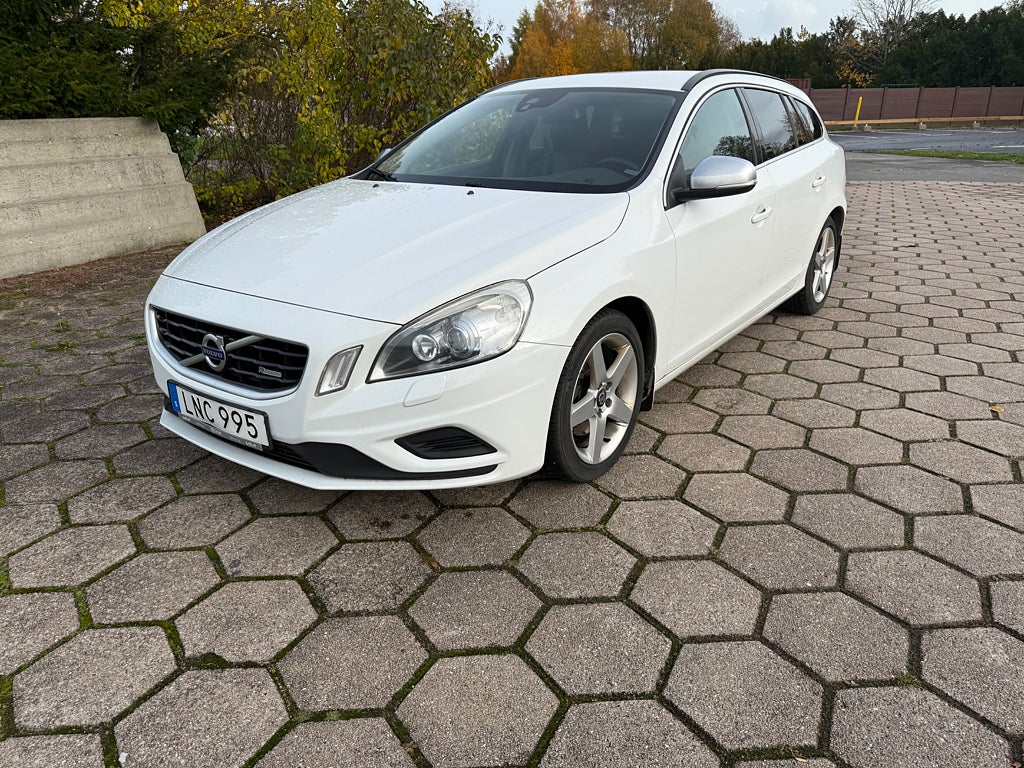 Volvo V60 D4 R-Design, Fullservad, Kamren Bytt