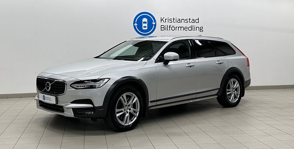 Volvo V90 Cross Country D4 AWD Aut Momentum Skinnklädsel 
