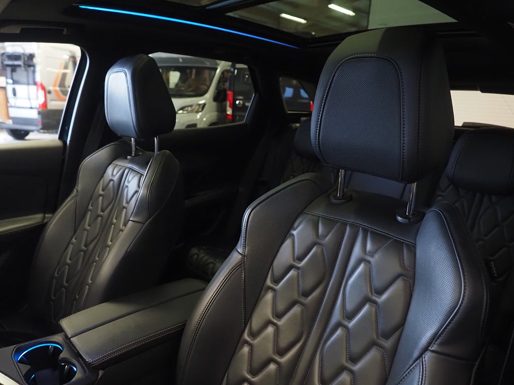 Peugeot 3008 HYBRID4 300 EAT GT | Pano | Drag | Kamera | GPS | Skinn