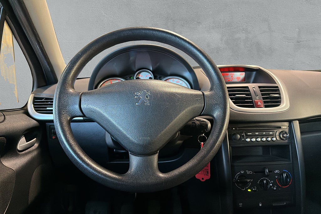 Peugeot 207 5-dörrar 1.4 Levereras Nybesiktigad