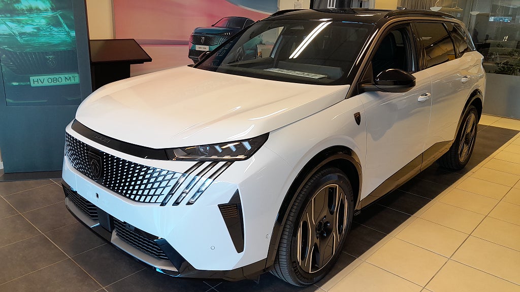 Peugeot E-5008 Dual Motor