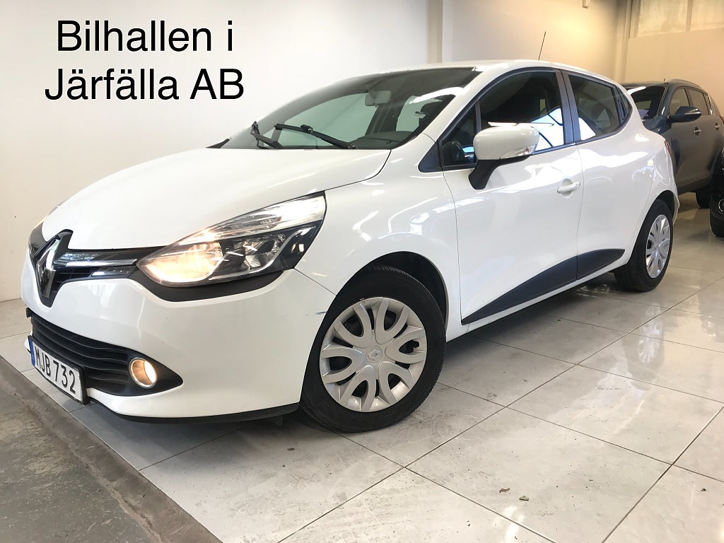Renault Clio 1.2 Ny bes , Ny servad , GPS , S & V däck 3 ägare  