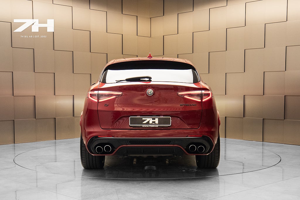 Alfa Romeo Stelvio Quadrifoglio / H/K / Adaptiv Farth. / Kamera