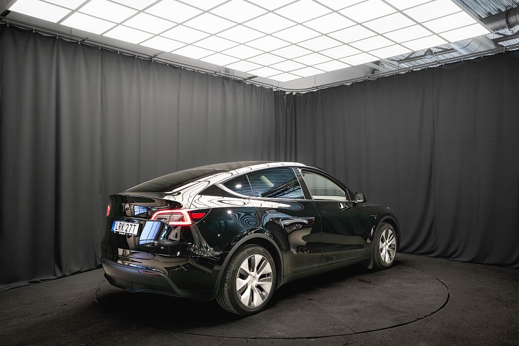 Tesla Model Y Long Range AWD DRAG PANO LÄDER 1-ÄGARE BATTERITEST MOMS